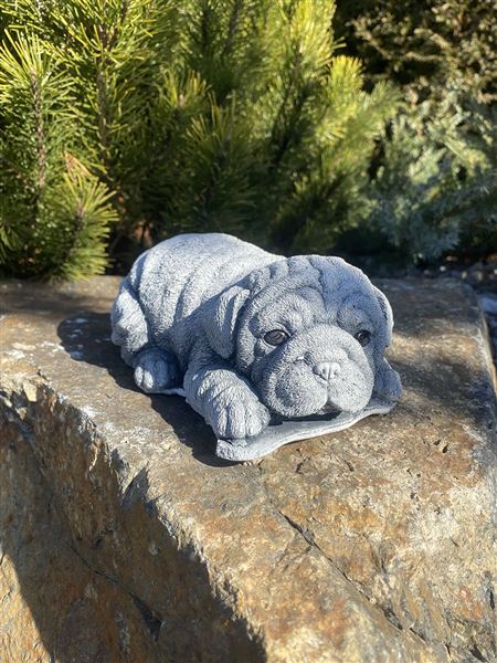 figurka 9112 Mops štěně beton 19 cm